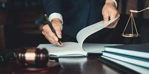 مشاجرة داخل مقهى في المنيا تنتهي بإصابة مسؤولي حملة إشغالات
