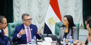 التخطيط والتضامن تبحثان توجيه الاستثمارات للفئات الأكثر احتياجًا