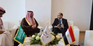 مصر والسعودية تبحثان الخطوات التنفيذية لأول قمر صناعي مشترك