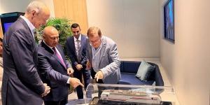 وزير النقل يستعرض مع مسئولي سيمنز العالمية ترتيبات التشغيل التجريبي لخط "السخنة – العلمين – مطروح"