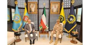 رئيس الأركان يبحث مع سفير بنغلاديش موضوعات مشتركة