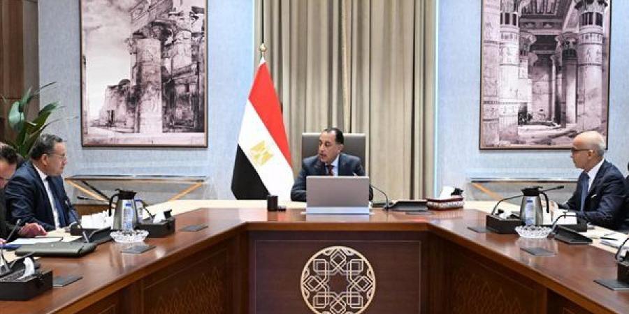 خبر سار للطلاب.. جامعة بريطانية عالمية تستعد لإنشاء أول حرم دولي لها في مصر