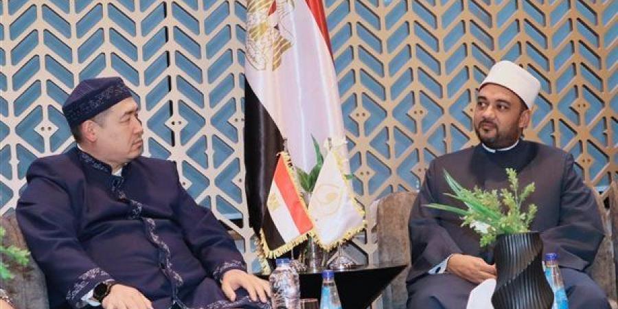 «الأعلى للشئون الإسلامية» يعزز شراكاته في آسيا الوسطى عبر المنح والبرامج الدراسية