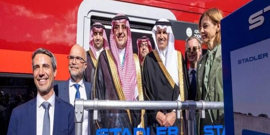 الخطوط الحديدية السعودية توقع اتفاقية لتمويل شراء 10 قطارات ركاب جديدة